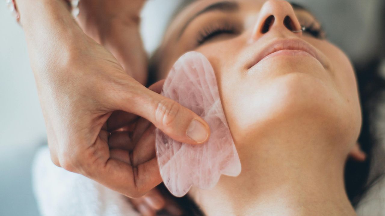 The Complete Gua Sha Course | A Practical Guide for Self-Care and Therapists